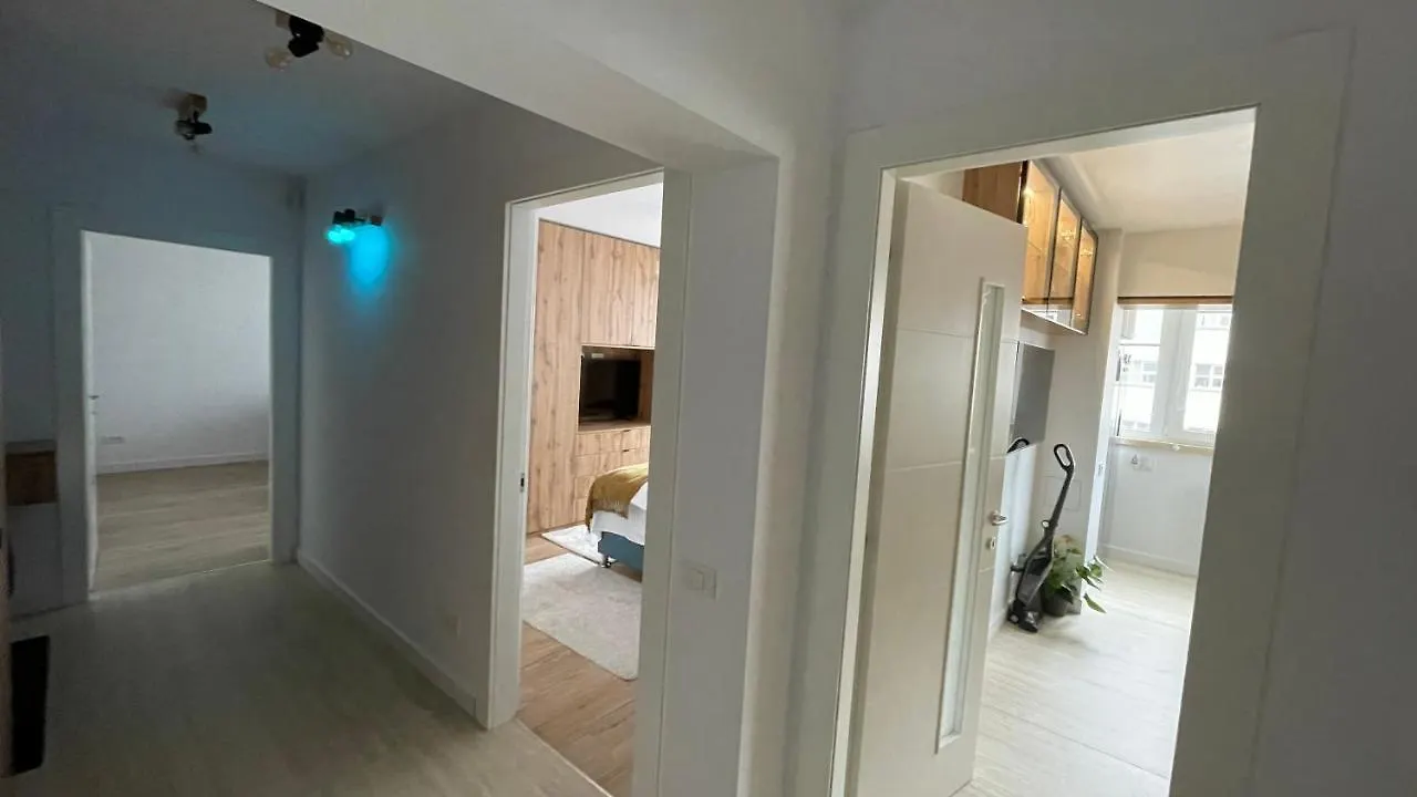 Luxury Apart Dorobanti بوخارست 0*,  رومانيا